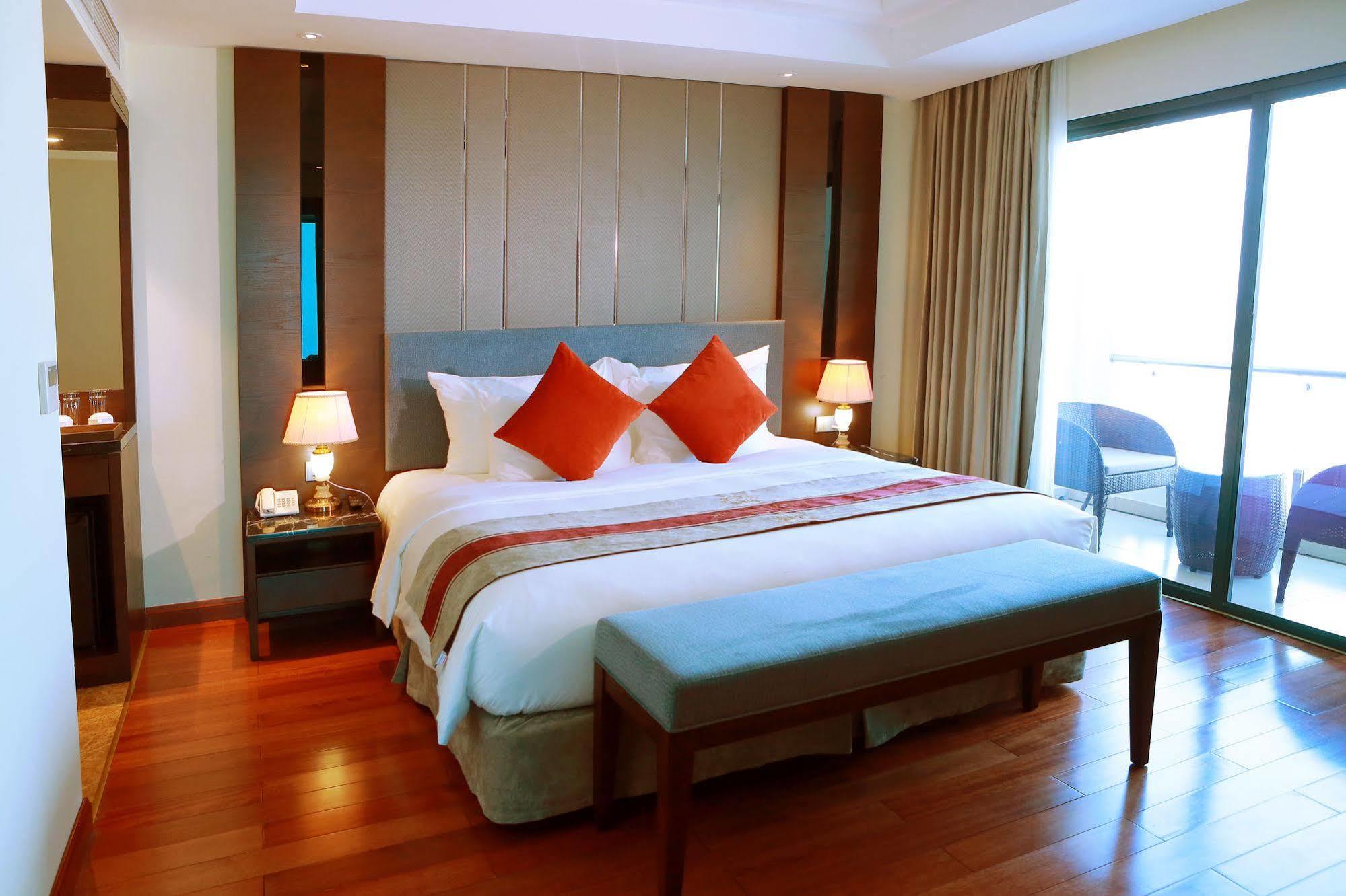 โรงแรมซัมเมอร์ เกื๋อหล่อ ภายนอก รูปภาพ